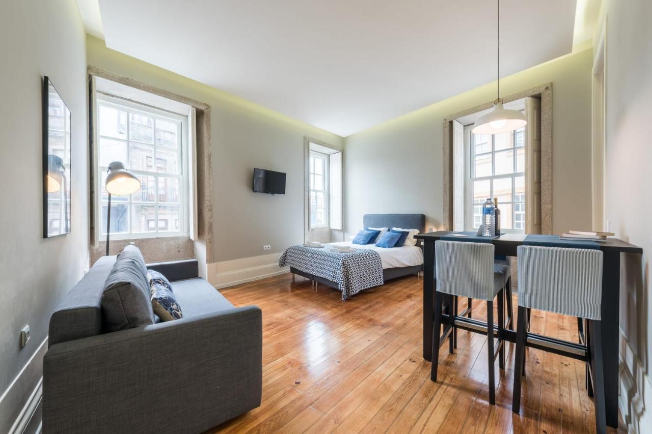 Апартаменты Guestready - Chic Retreat In The Heart Of Порту Экстерьер фото